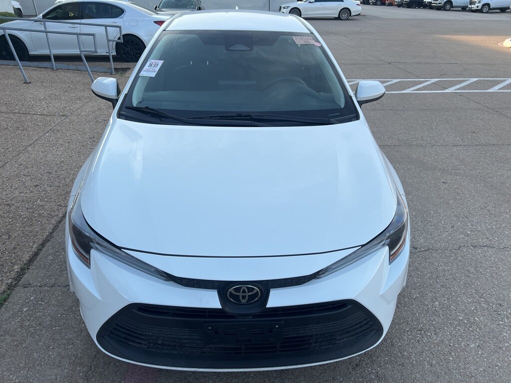 Used 2024 Toyota Corolla LE w/8-in Toyota Audio Multimedia Sedan