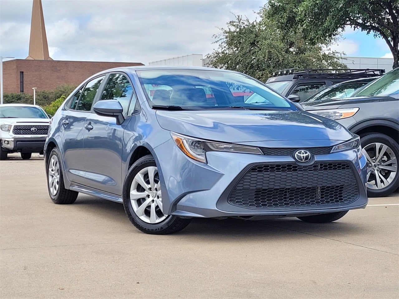 Used 2022 Toyota Corolla LE with VIN 5YFEPMAE6NP297145 for sale in Richardson, TX