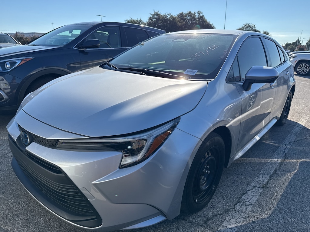 Used 2024 Toyota Corolla Hybrid LE w/8-in Toyota Audio Multimedia Sedan