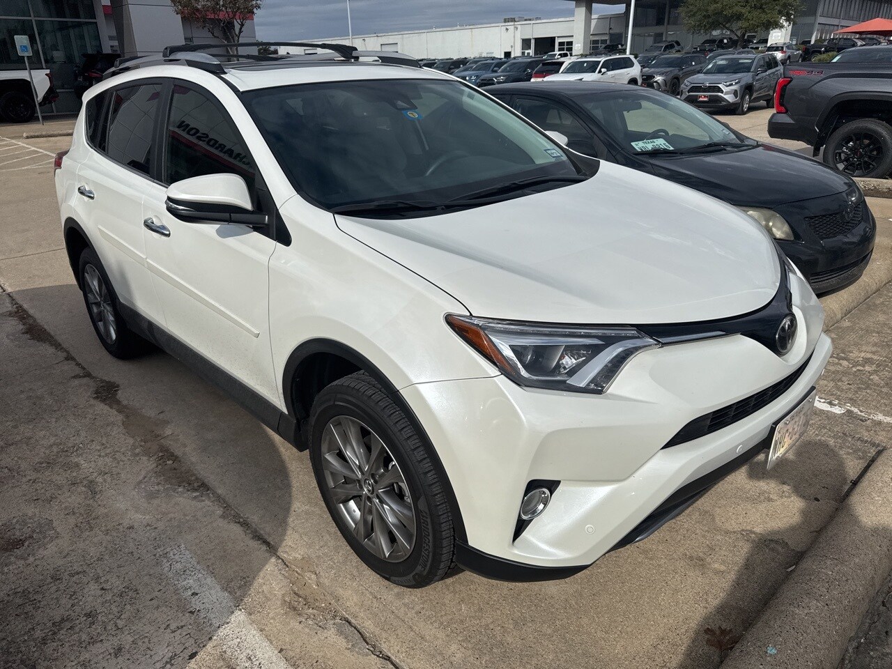 2017 Toyota RAV4 Limited photo 2