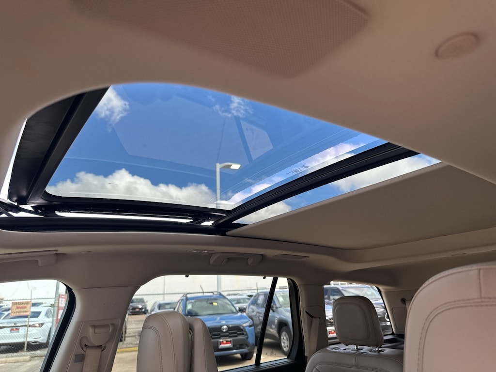 Used 2021 Lincoln Aviator Reserve w/Panoramic Vista Roof/22-in Black Alloy SUV