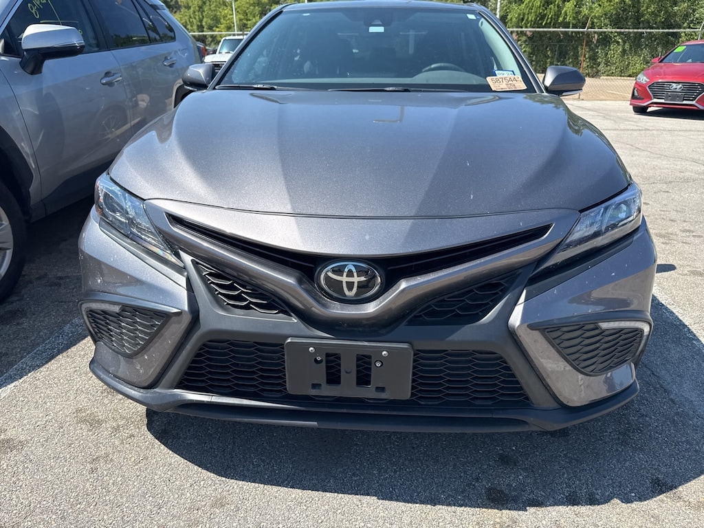 Used 2023 Toyota Camry SE w/18-Inch Alloy/Exterior Parking Camera Sedan