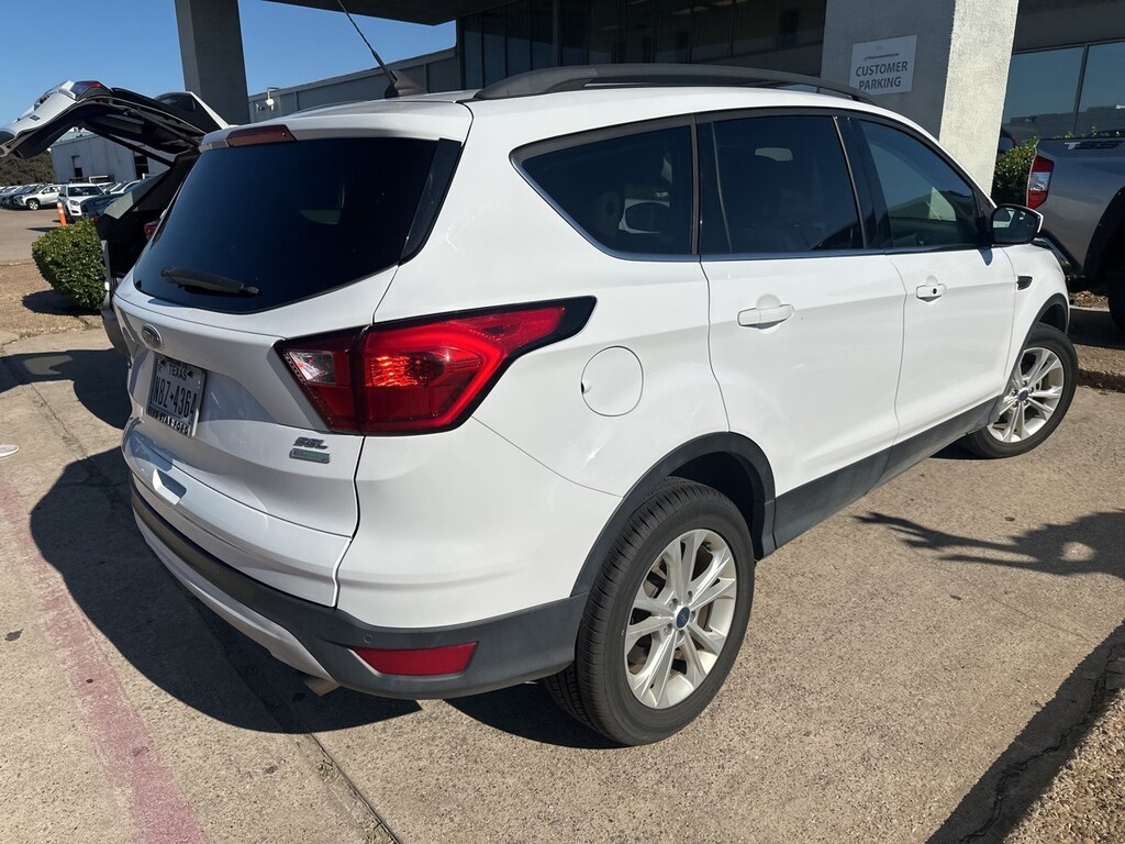 Used 2019 Ford Escape SEL w/17-in Sparkle Silver-Painted Aluminum SUV
