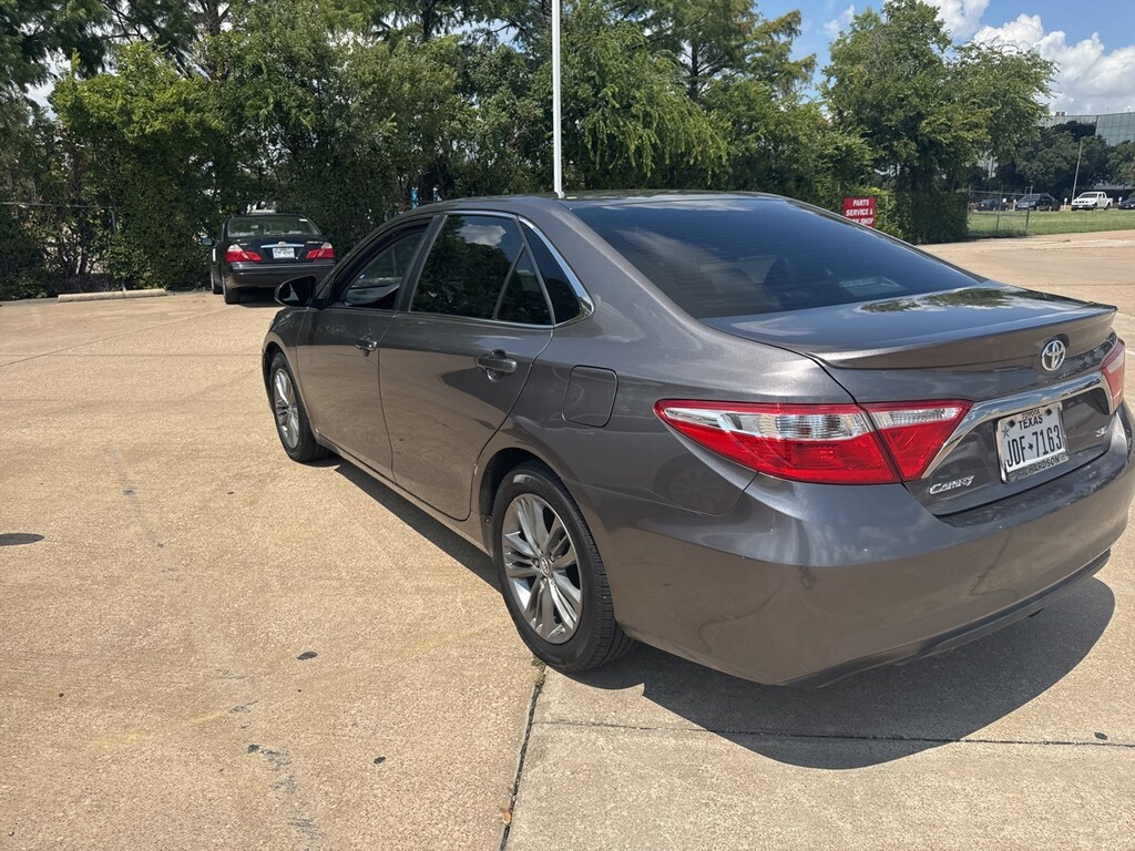 Used 2017 Toyota Camry SE w/17-Inch Alloy Wheels/Sunroof/Lthr Sedan
