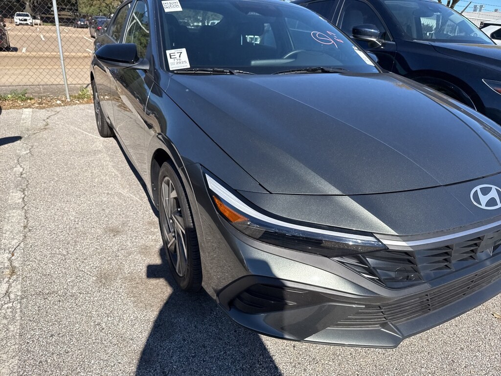 Used 2025 Hyundai Elantra SEL Sport Sedan