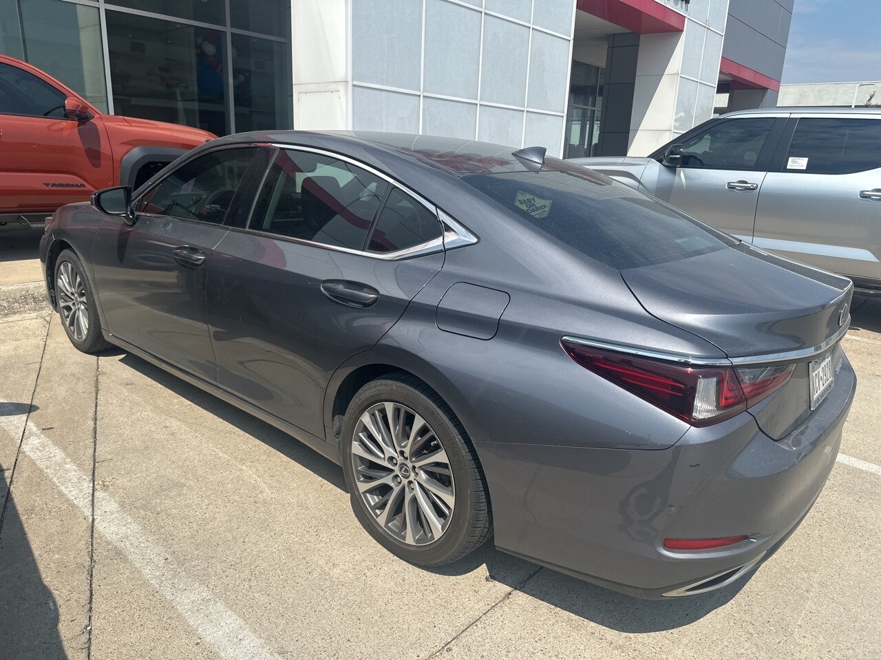2021 Lexus ES 350 Premium photo 3