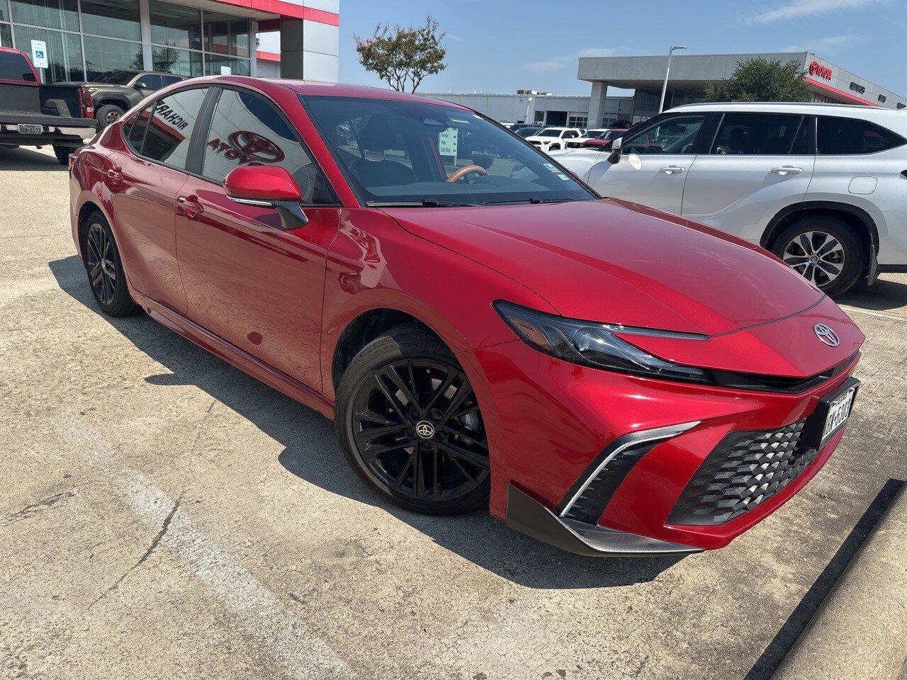 2025 Toyota Camry SE photo 2