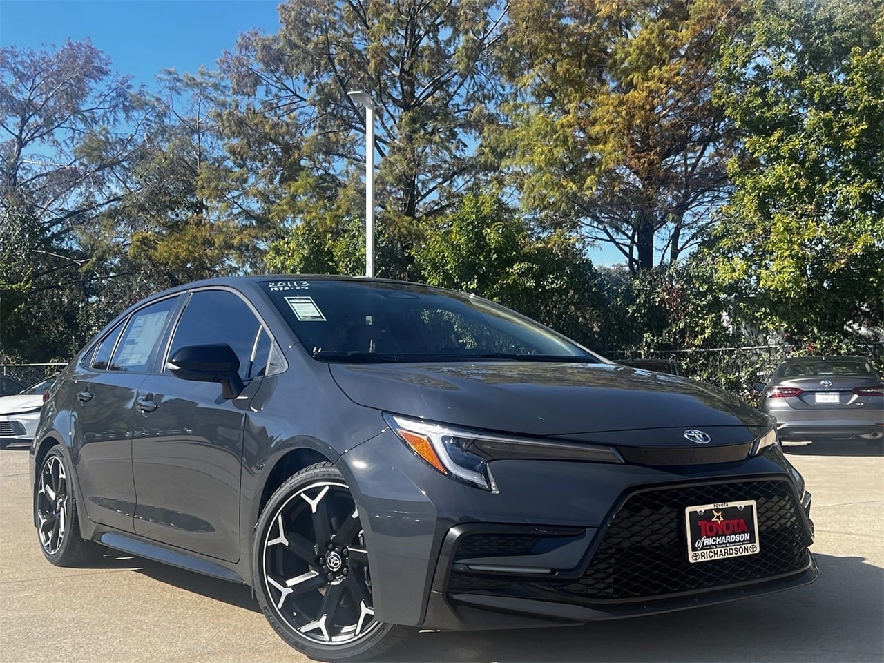 2025 Toyota Corolla LE photo 2