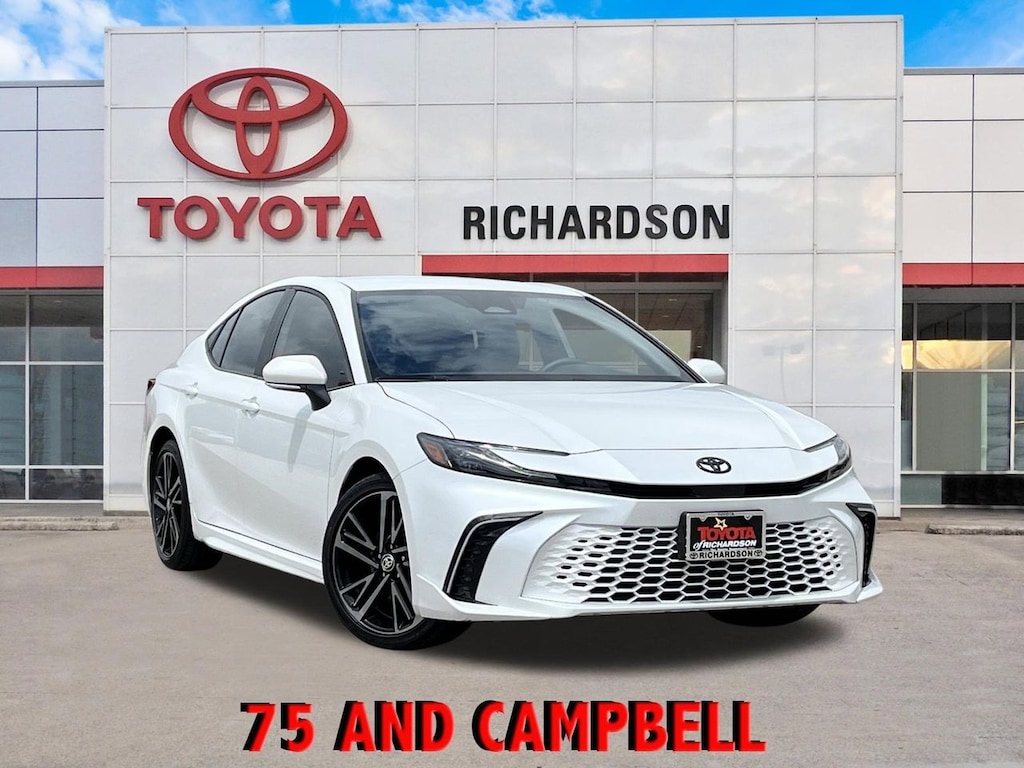 Used 2025 Toyota Camry XSE w/Leather/19-in Smoke Gray & Black-Finished Al Sedan