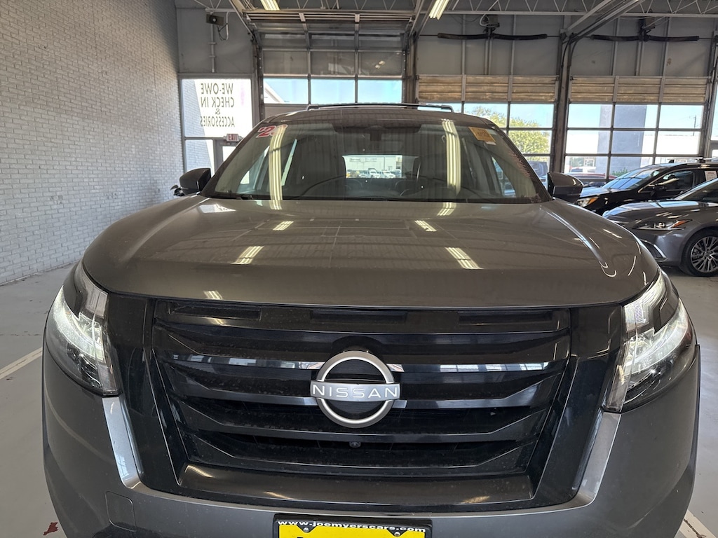 Used 2023 Nissan Pathfinder SL w/SL Premium Package/Navigation SUV