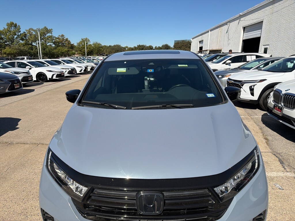 Used 2023 Honda Odyssey Sport w/Sunroof/Leather/19-in Alloy Van