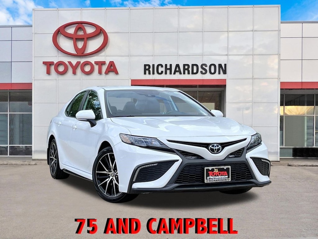 Used 2024 Toyota Camry SE w/Sport Softex Seat Trim w/Fabric/18-in Alloy Sedan