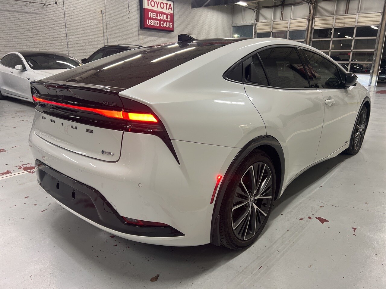 2024 Toyota Prius XLE Limited Premium photo 4