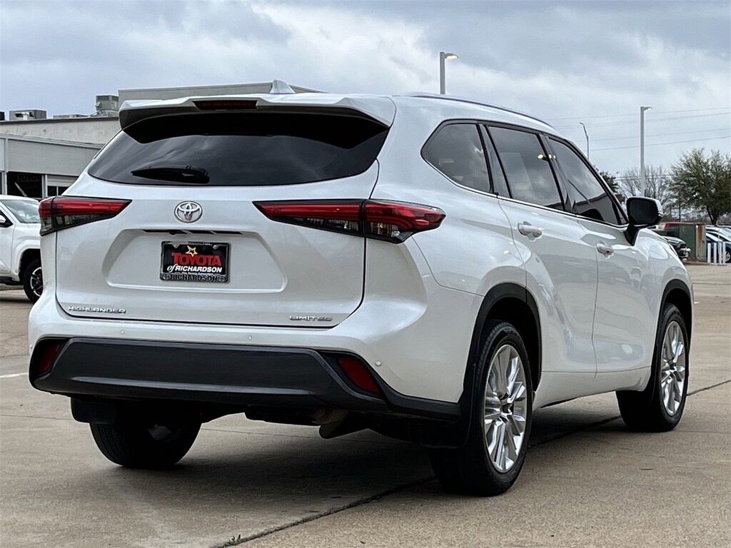 Used 2023 Toyota Highlander Limited w/Navigation/Sunroof/Leather/20-in Alloy SUV