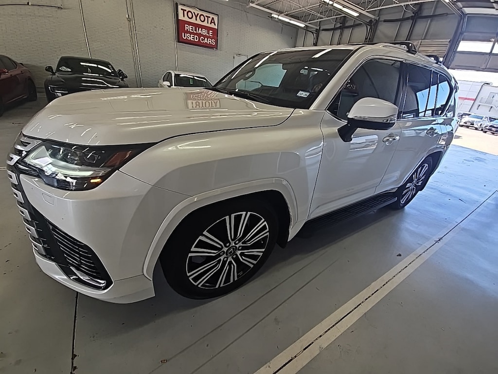 Used 2023 Lexus LX 600 600 Luxury w/11.4-in Rear-Seat Entertainment/Nav SUV