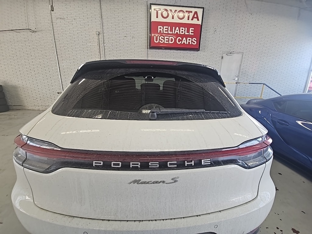 Used 2021 Porsche Macan S w/Navigation/Leather/Alloy Wheels SUV