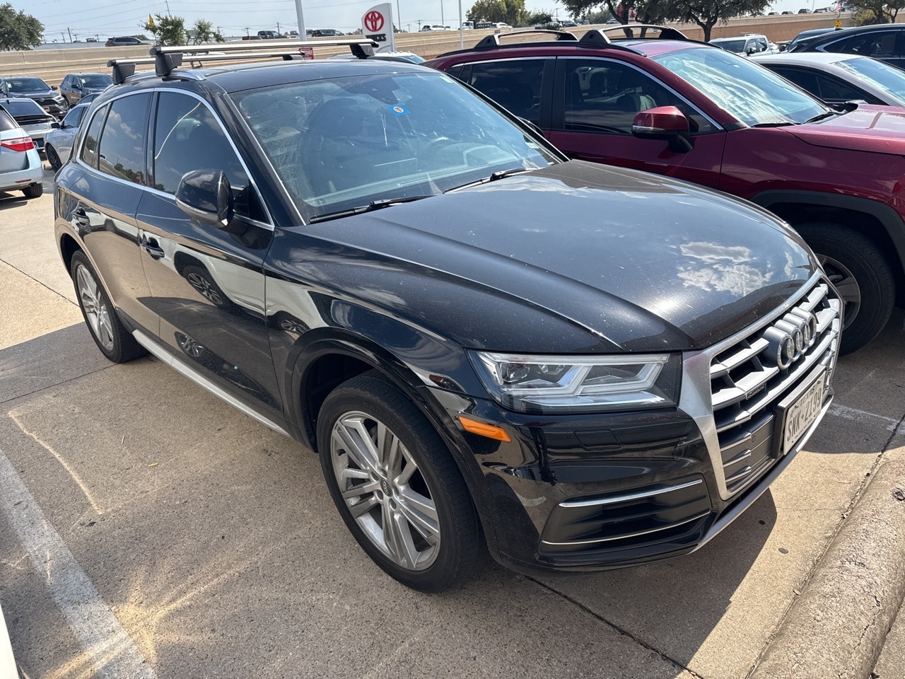 2020 Audi Q5 45 Premium Plus photo 2