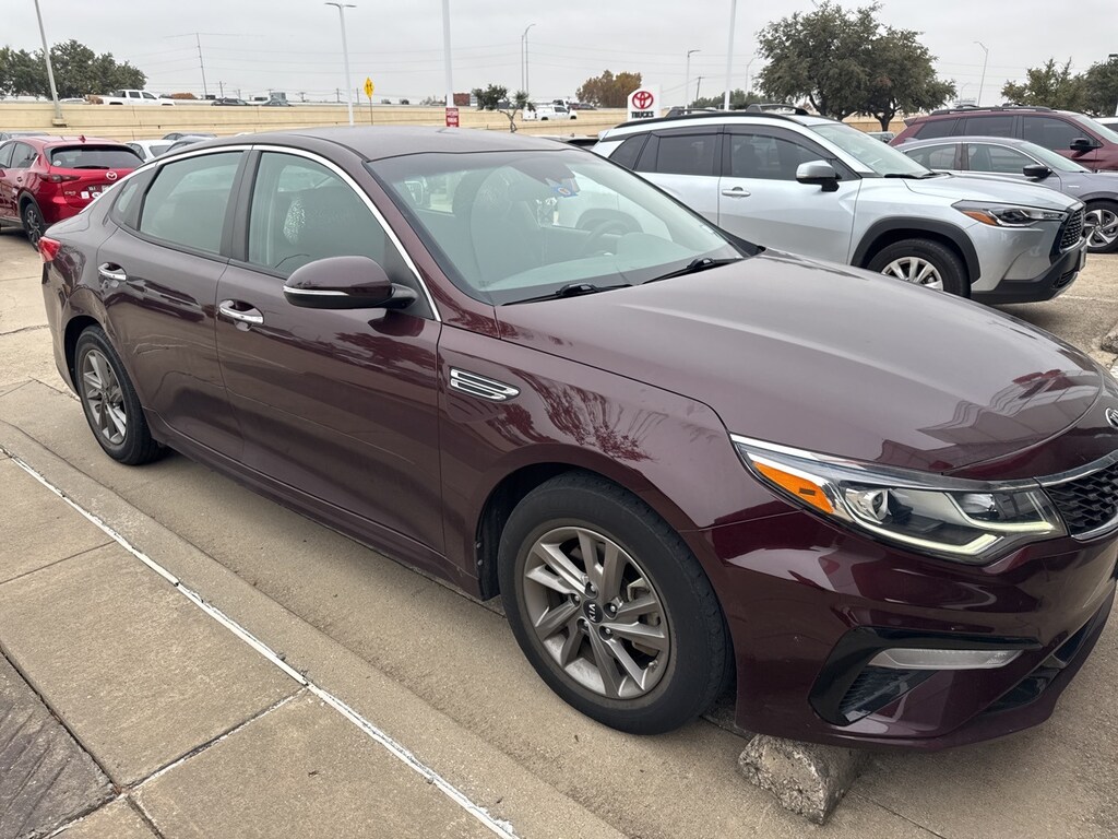 Used 2020 Kia Optima LX w/6.5J x 16-in Silver Alloy Wheels Sedan