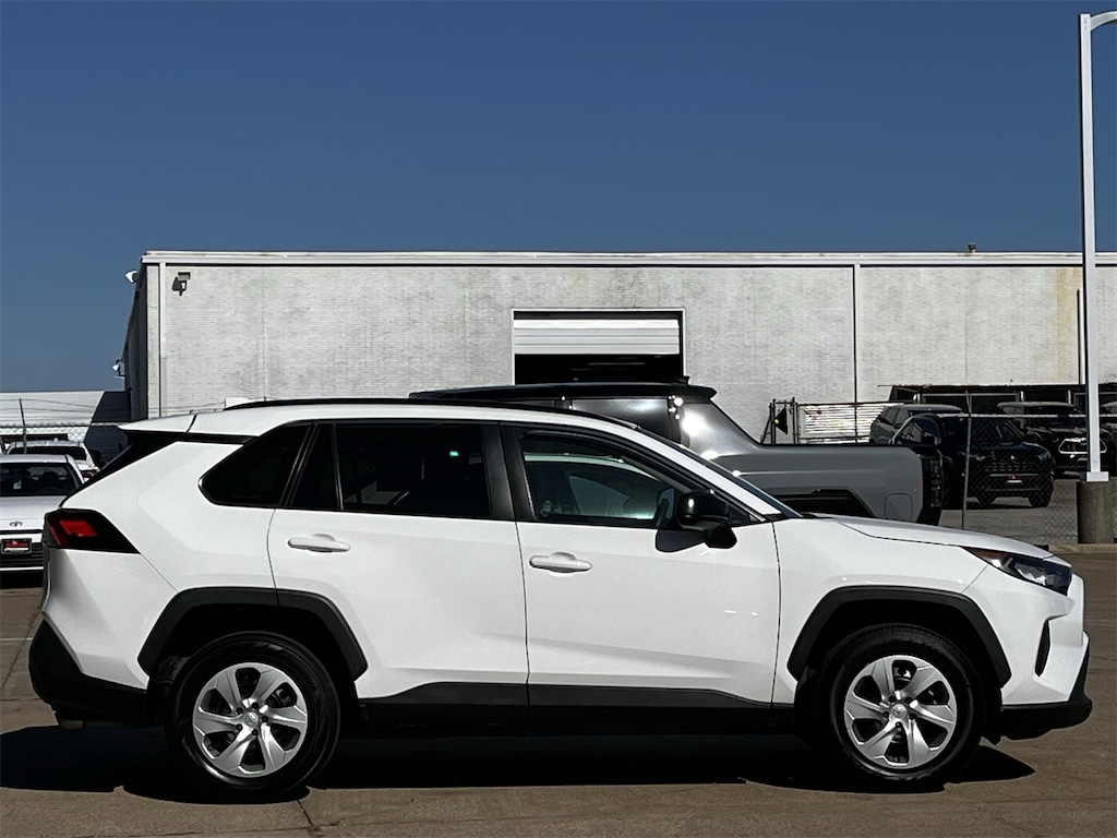 Used 2021 Toyota RAV4 LE w/Exterior Parking Camera Rear SUV