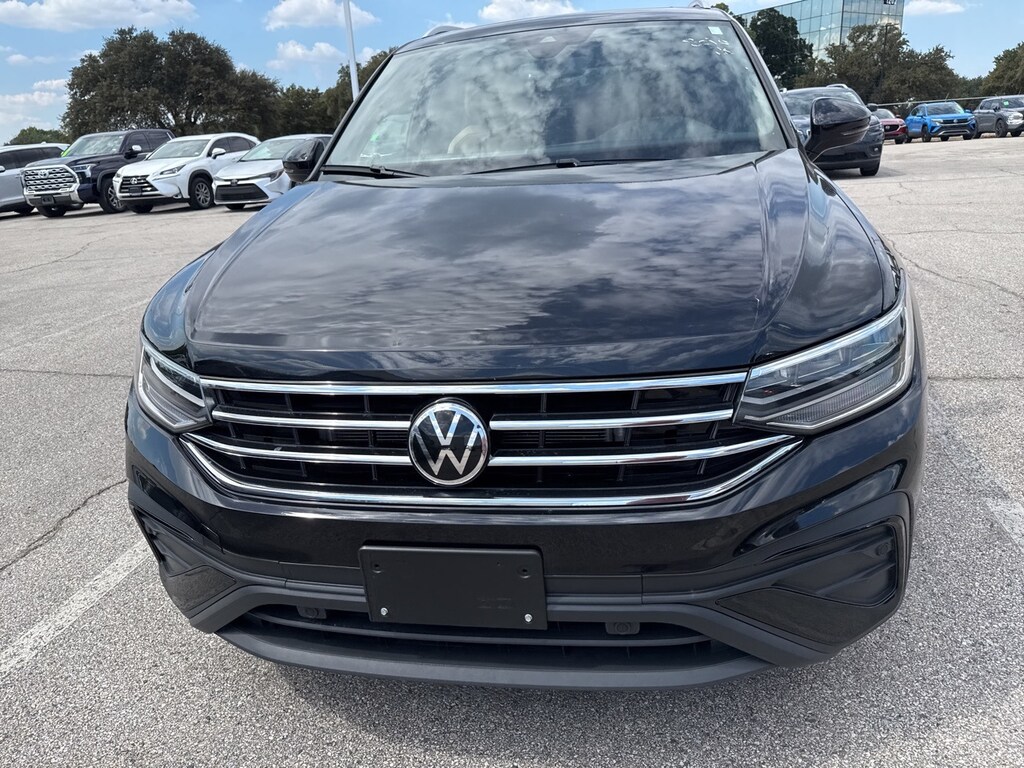 Used 2024 Volkswagen Tiguan 2.0T SE w/Third-Row Seats/Pano-Roof SUV