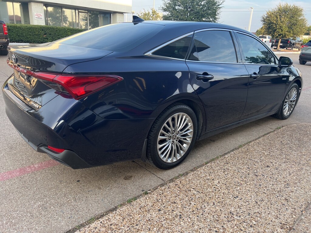 Used 2021 Toyota Avalon Hybrid Limited w/Navi/Suroof/Leather Sedan
