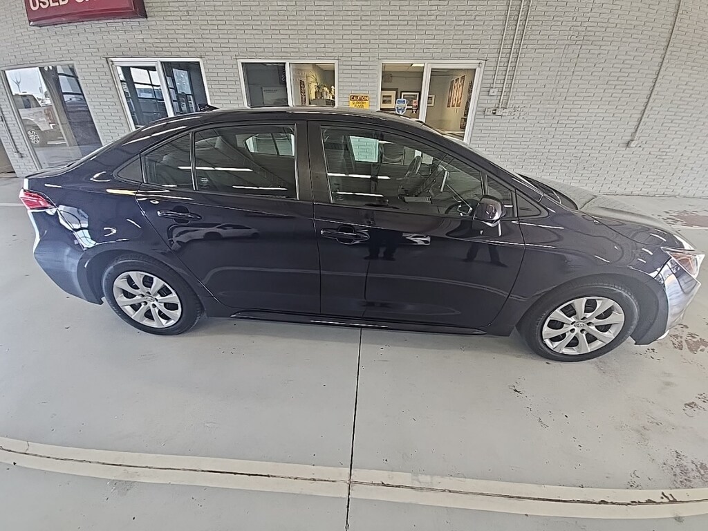 Used 2021 Toyota Corolla LE w/Exterior Parking Camera Rear Sedan