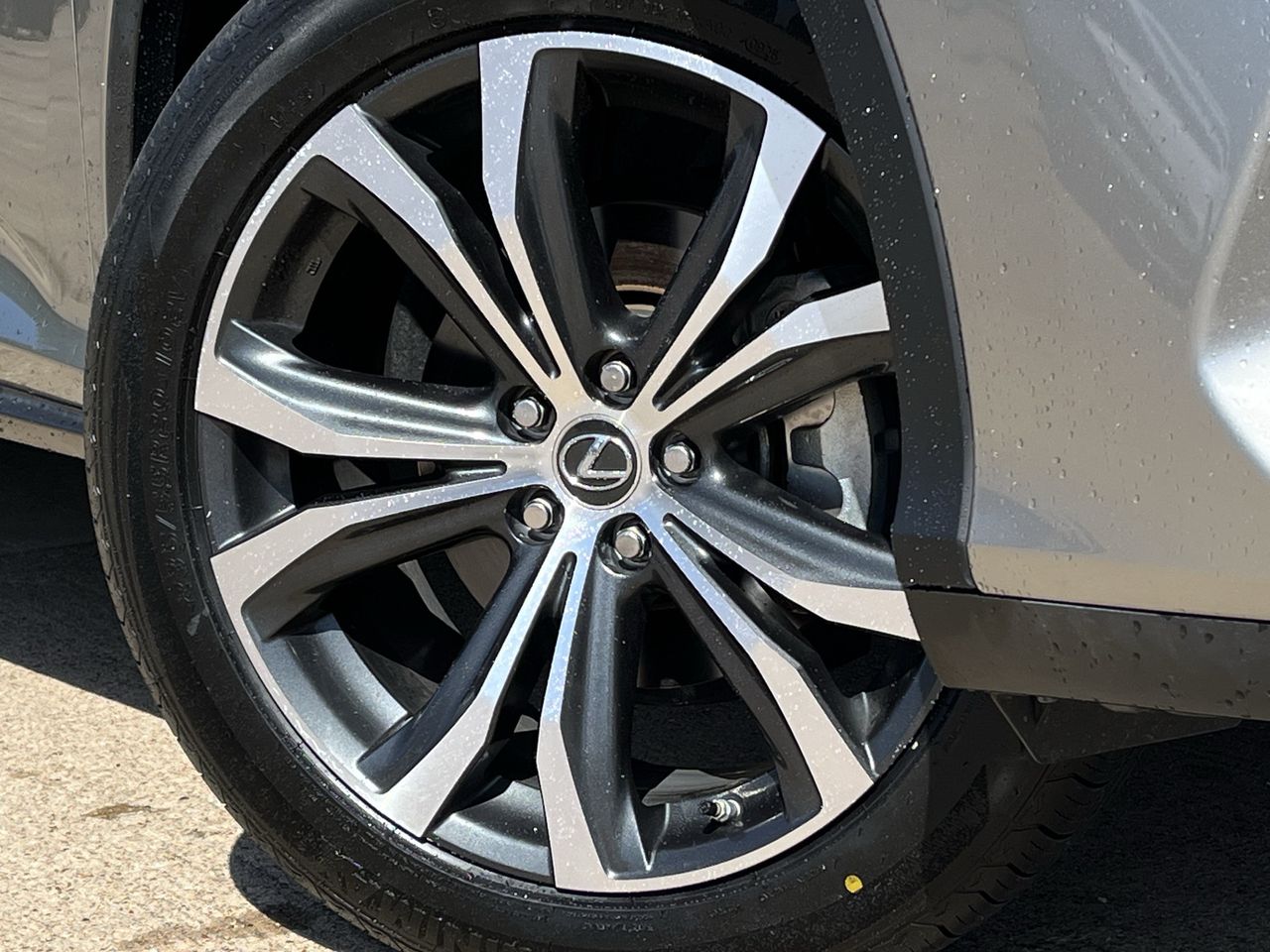 2022 Lexus RX 350 - Photo 28