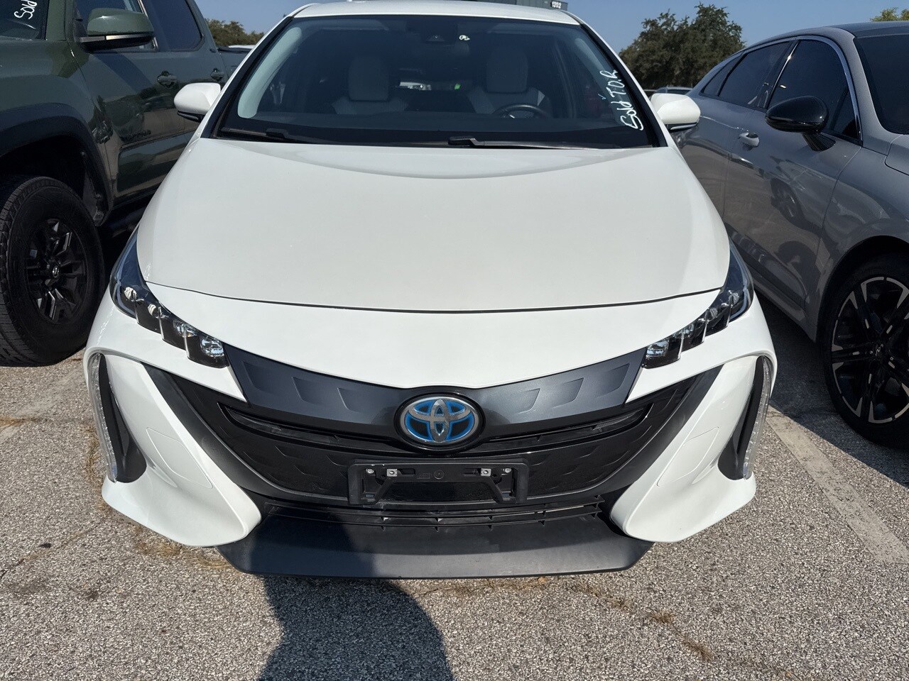 2017 Toyota Prius Prime Premium photo 2