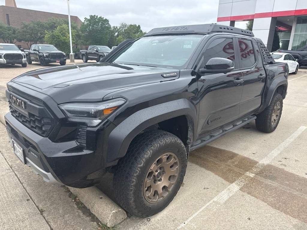 Used 2024 Toyota Tacoma i-FORCE MAX Trailhunter w/Navigation/HUD/Trailhunter Alloy Truck Double Cab