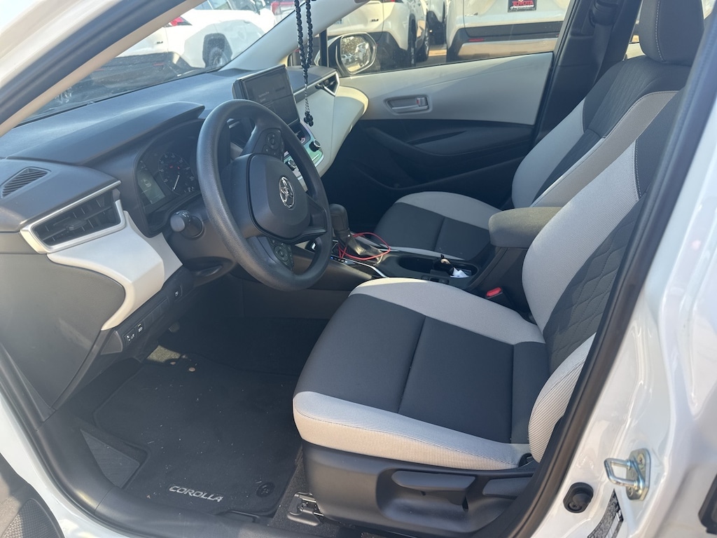 Used 2025 Toyota Corolla Hybrid LE w/8-Inch Toyota Audio Multimedia Sedan