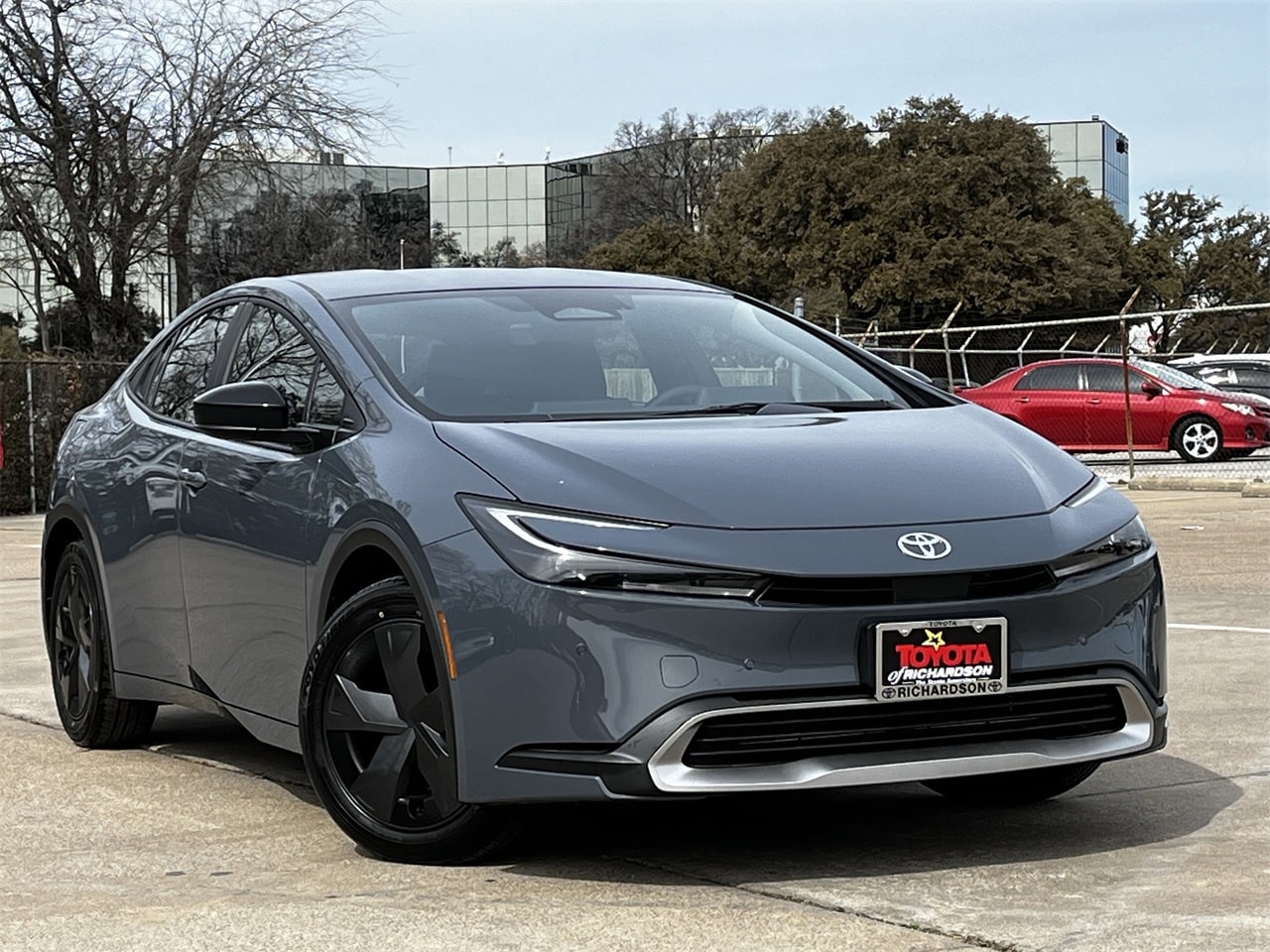 2025 Toyota Prius Plug-In Hybrid SE FWD