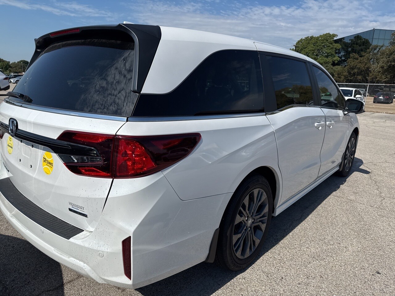 2025 Honda Odyssey Touring photo 4