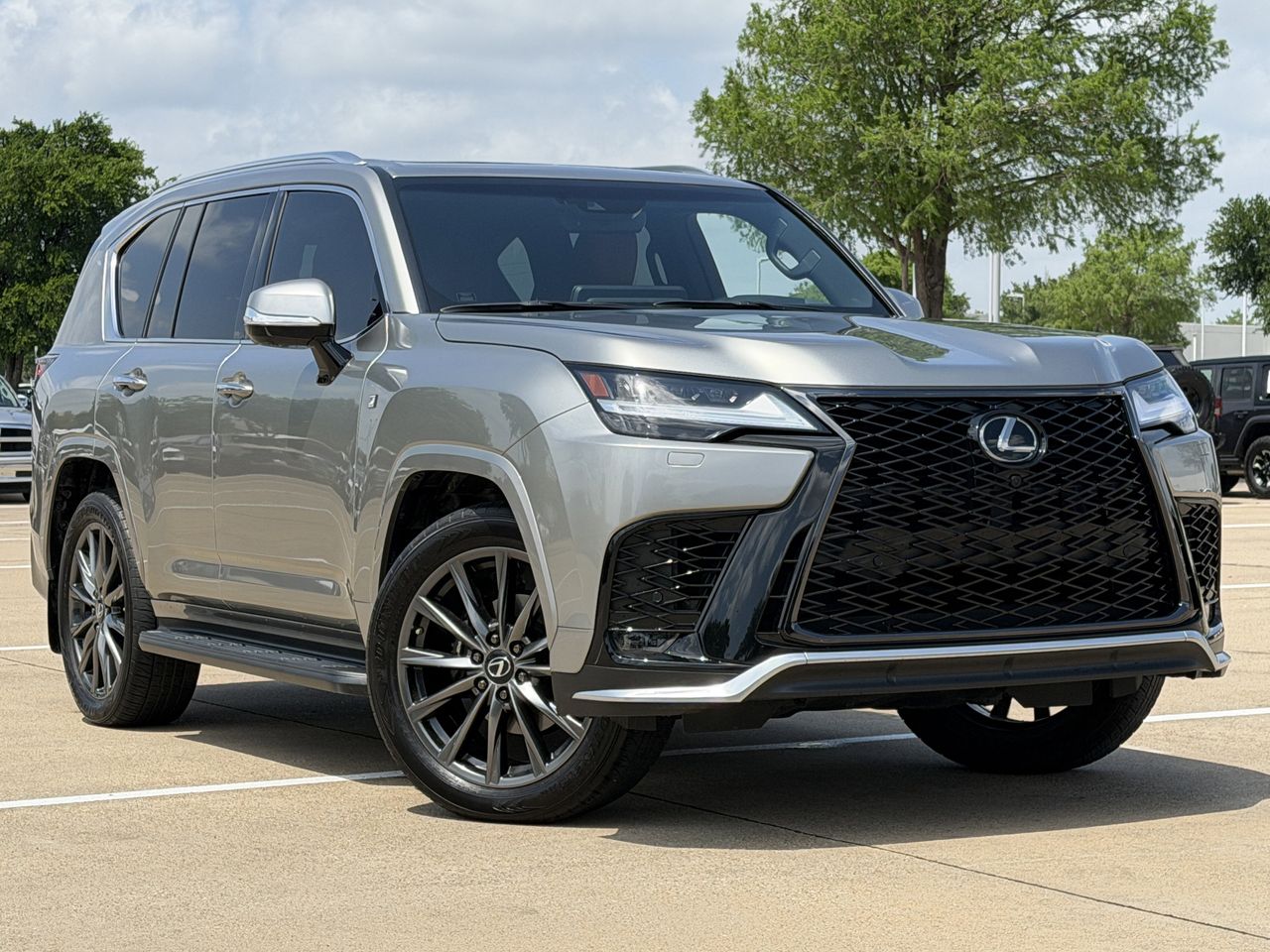 2023 Lexus LX 600 600 F-Sport's photo