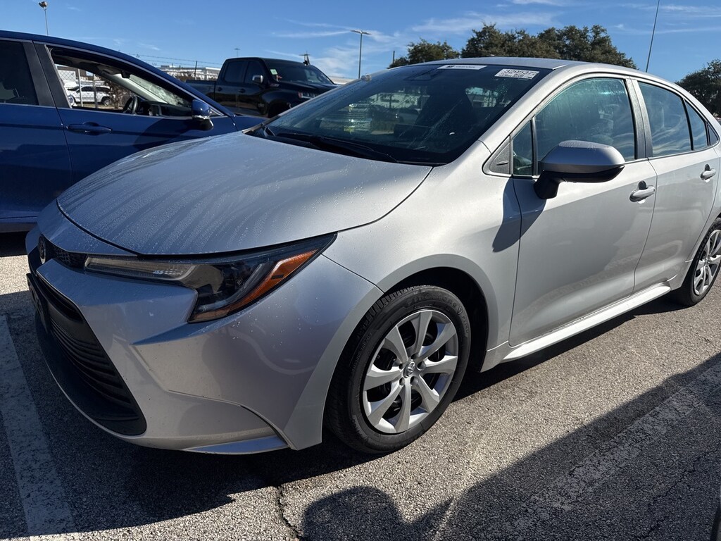 Used 2024 Toyota Corolla LE w/8-Inch Toyota Audio Multimedia Sedan