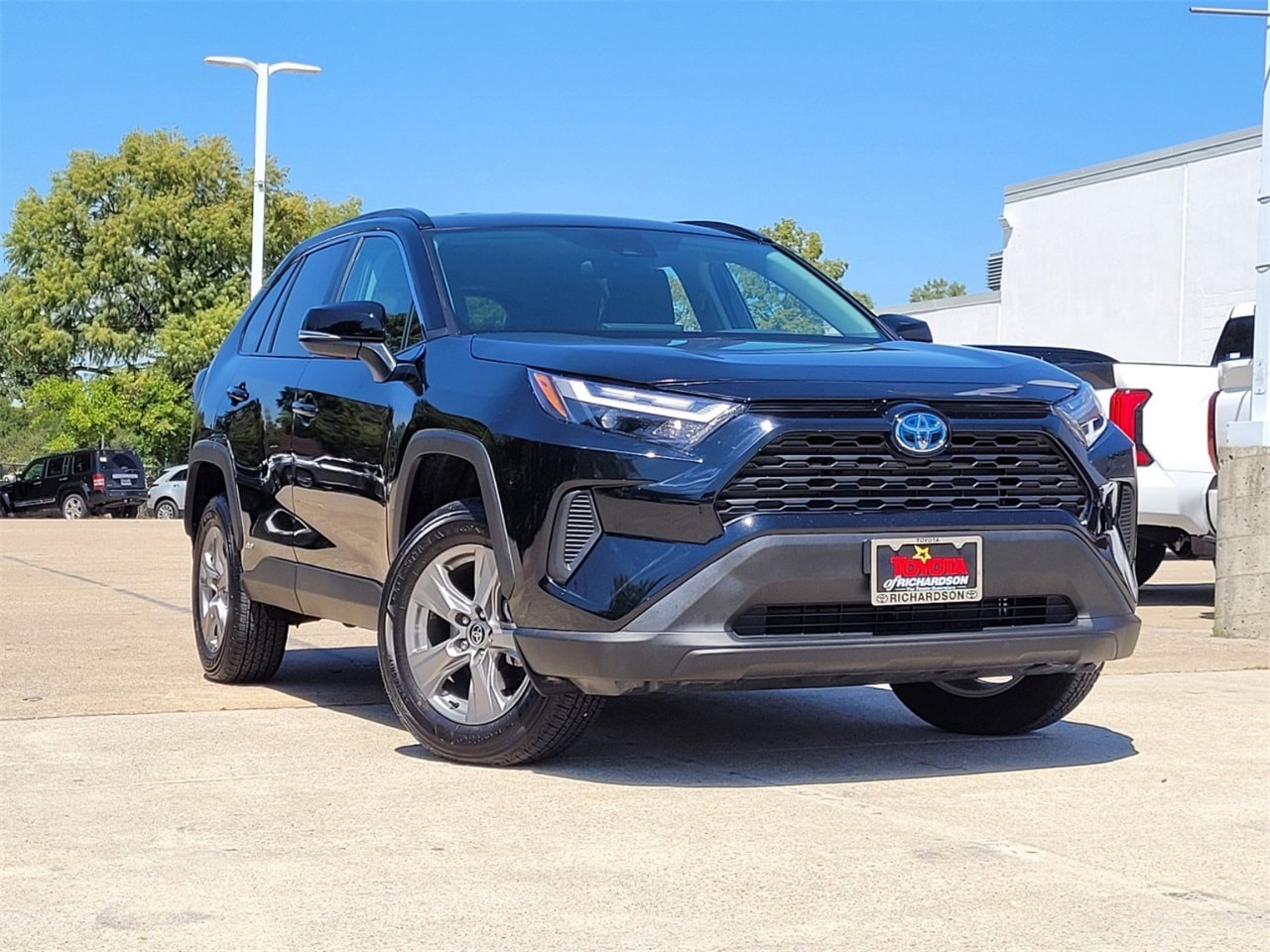 Used 2024 Toyota RAV4 XLE with VIN 4T3RWRFV3RU126021 for sale in Richardson, TX