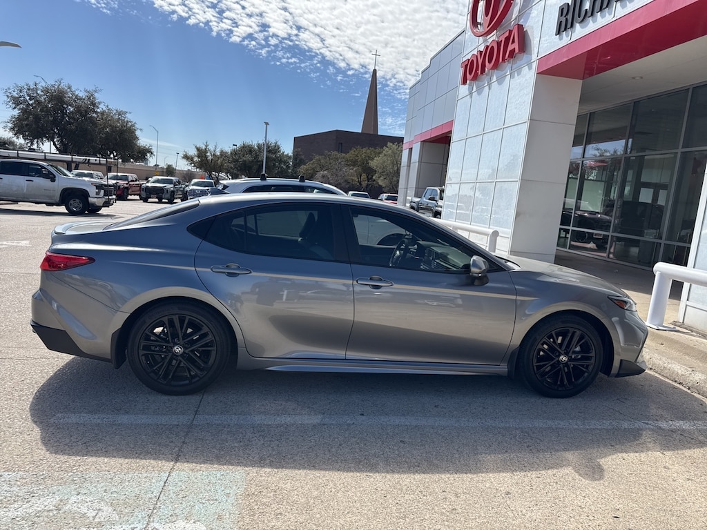 Used 2025 Toyota Camry SE Sedan