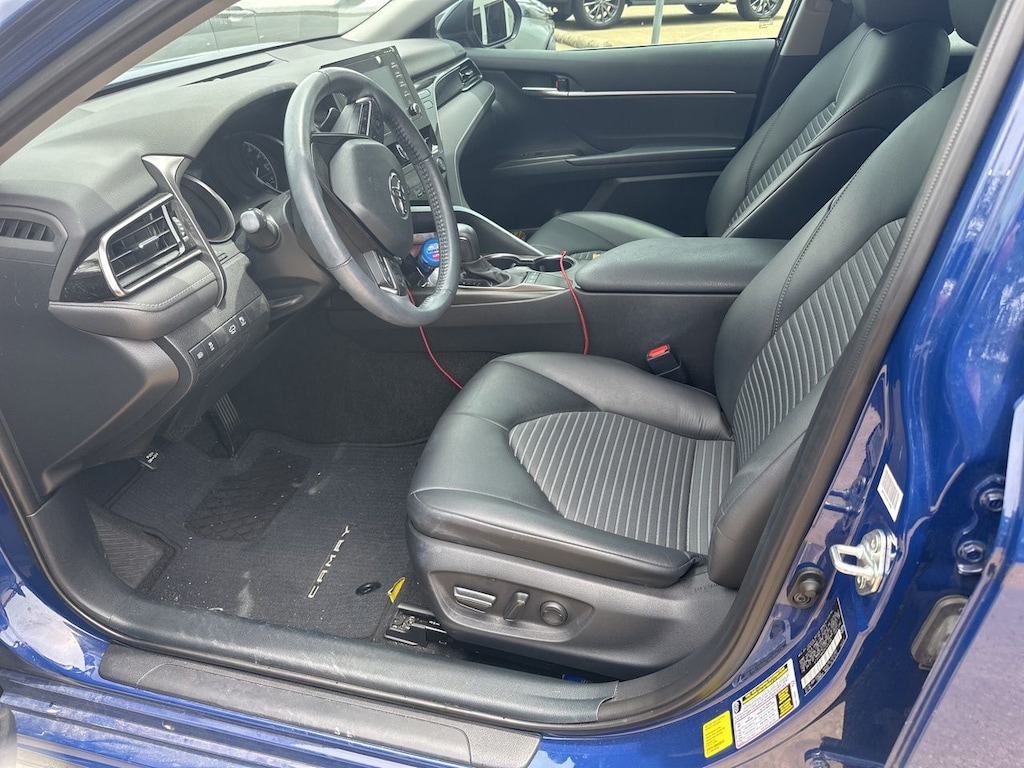 Used 2023 Toyota Camry SE w/Convenience Package/18-in Alloy Sedan