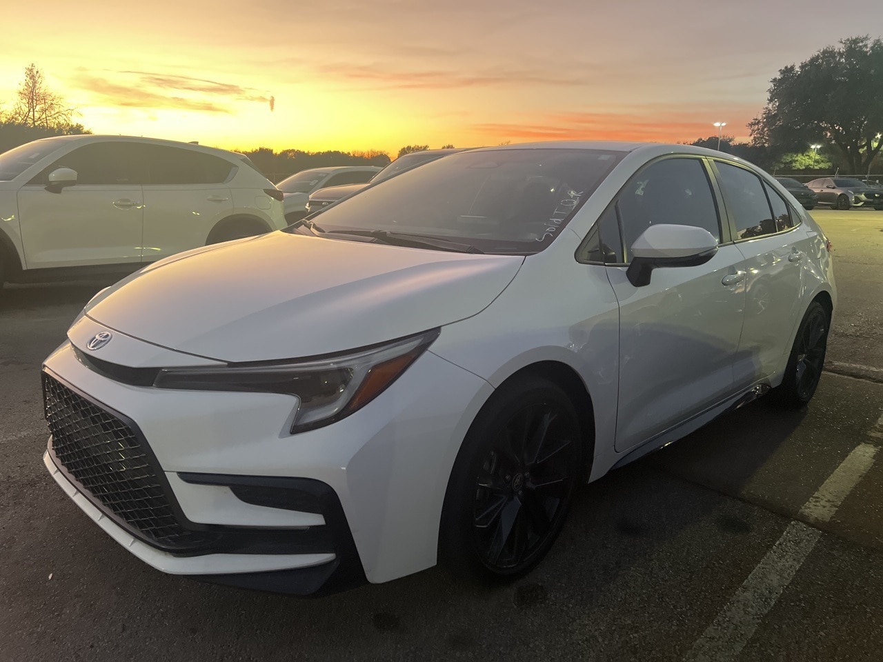 2024 Toyota Corolla SE's photo