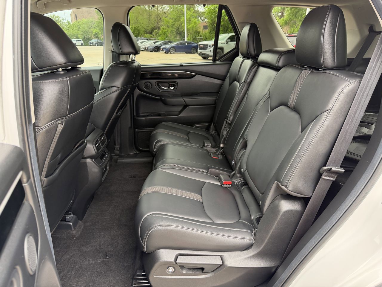 2025 Honda Pilot EX-L - Photo 29