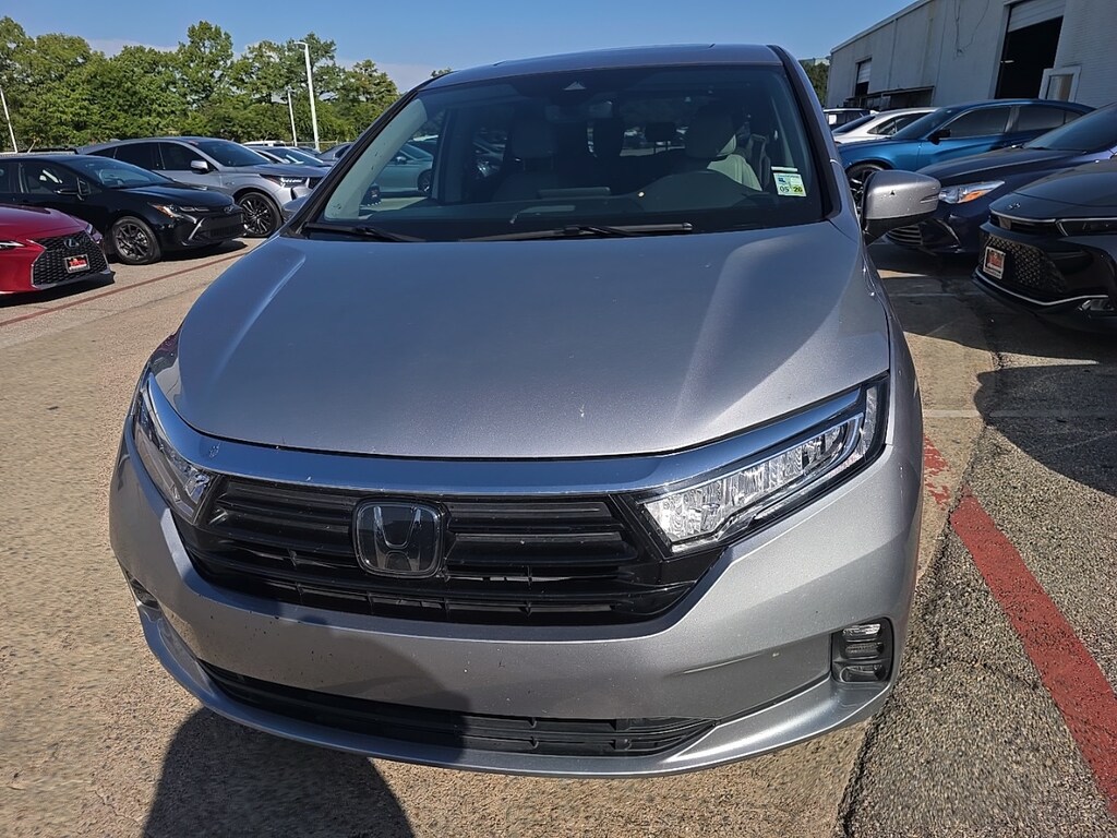 Used 2021 Honda Odyssey EX-L w/Moonroof/Leather/18-in. Alloy Van
