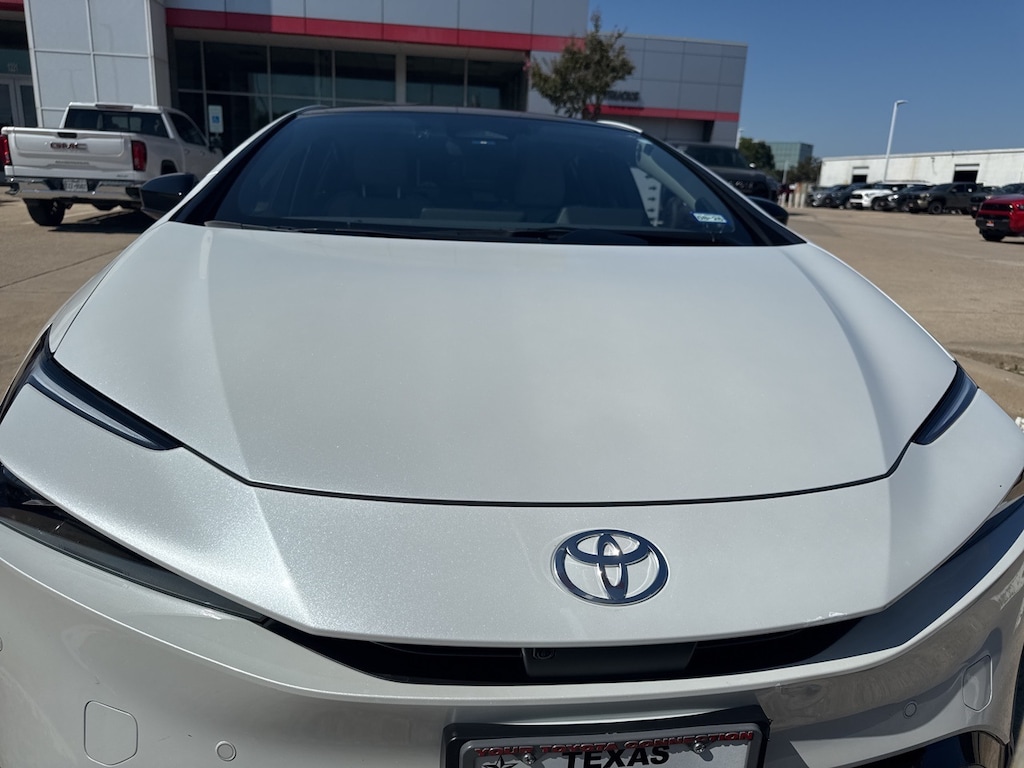 Used 2024 Toyota Prius Limited w/Navigation/Leather/19-in Alloy Hatchback