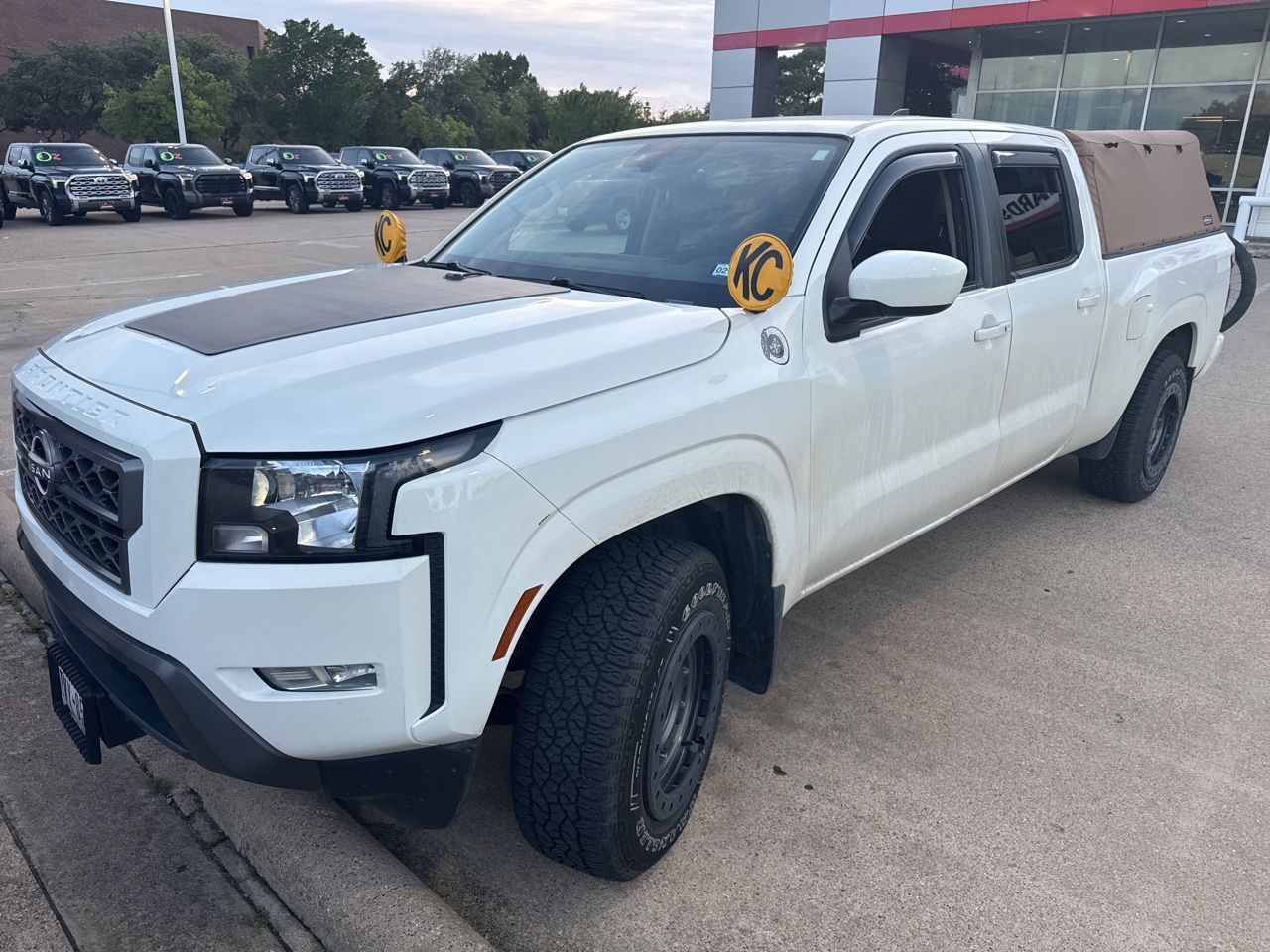 2024 Nissan Frontier SV Crew Cab 4X4 LWB's photo