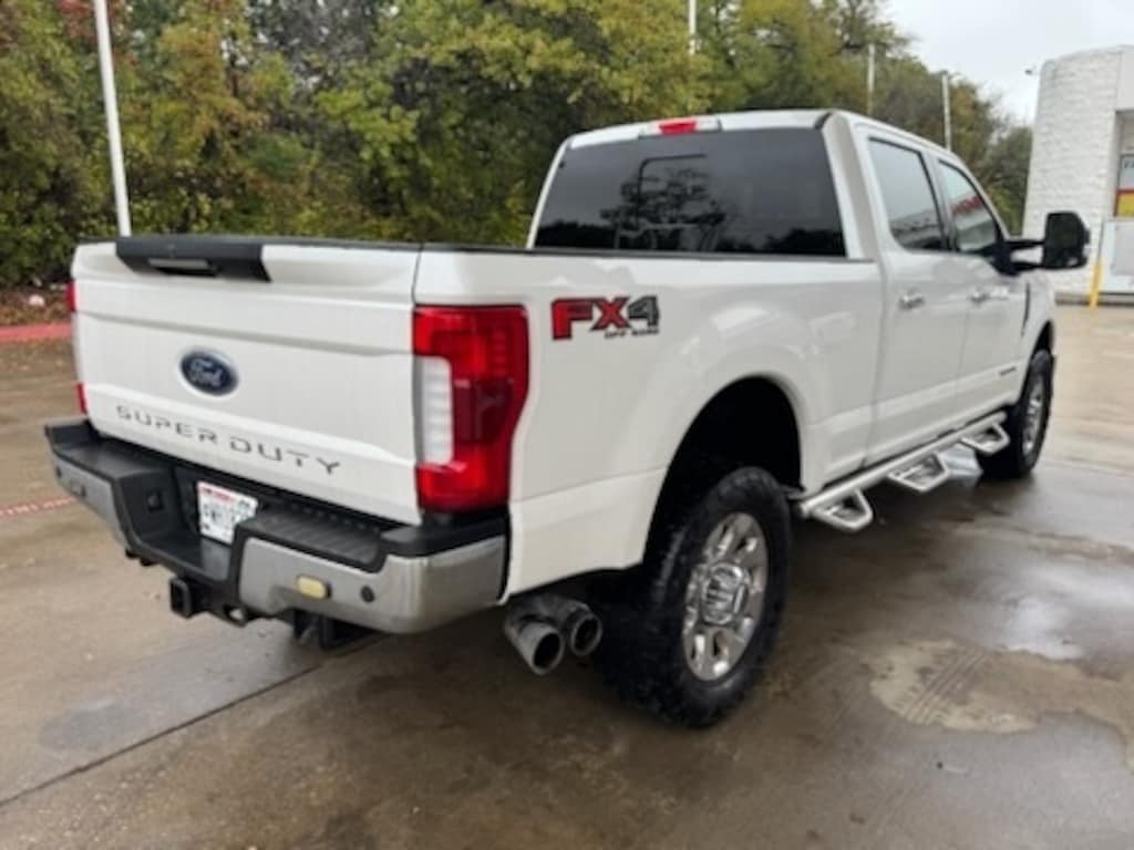 Used 2019 Ford F-250 Lariat w/FX4 Off-Road Package/Chrome Package Truck Crew Cab
