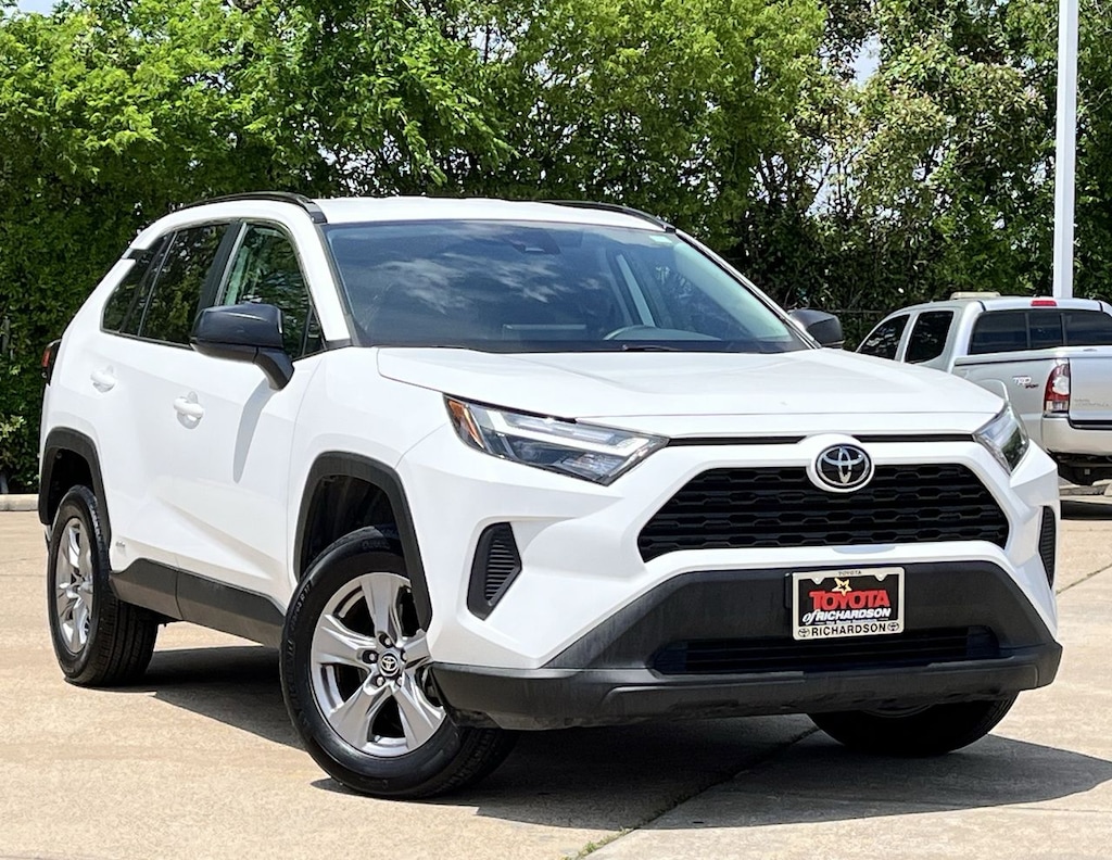 Used 2025 Toyota RAV4 Hybrid LE w/17-Inch x 7.0J Silver Aluminum Wheels SUV