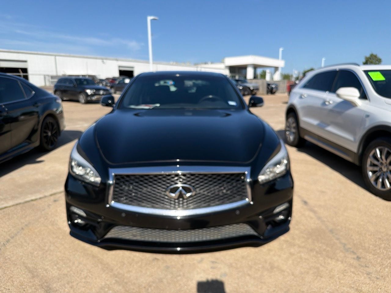 2016 INFINITI Q70 3.7's photo