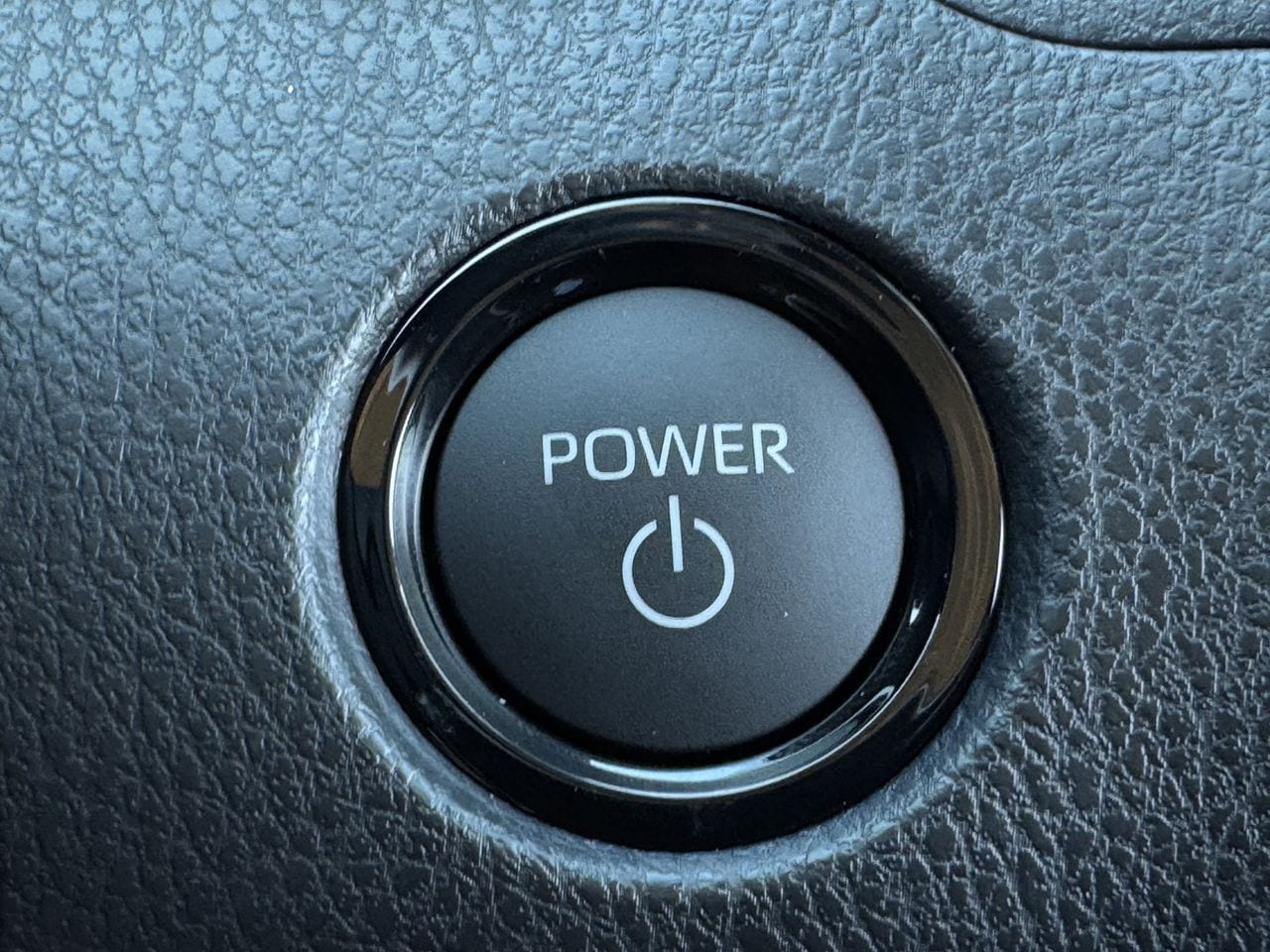 2026 Toyota Camry LE - Photo 19