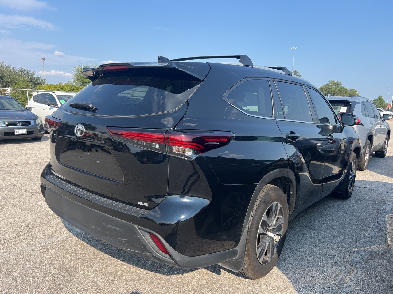2024 Toyota Highlander XLE photo 4