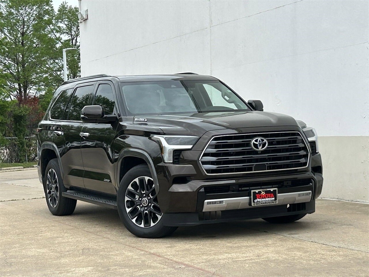 Used 2023 Toyota Sequoia Limited 4WD With Panoramic Roof 