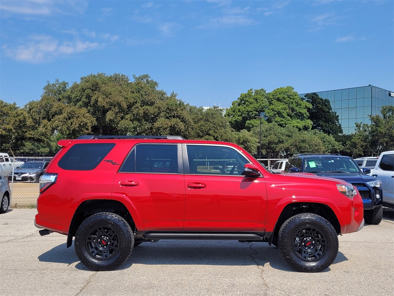 2024 Toyota 4Runner TRD Off-Road Premium photo 2
