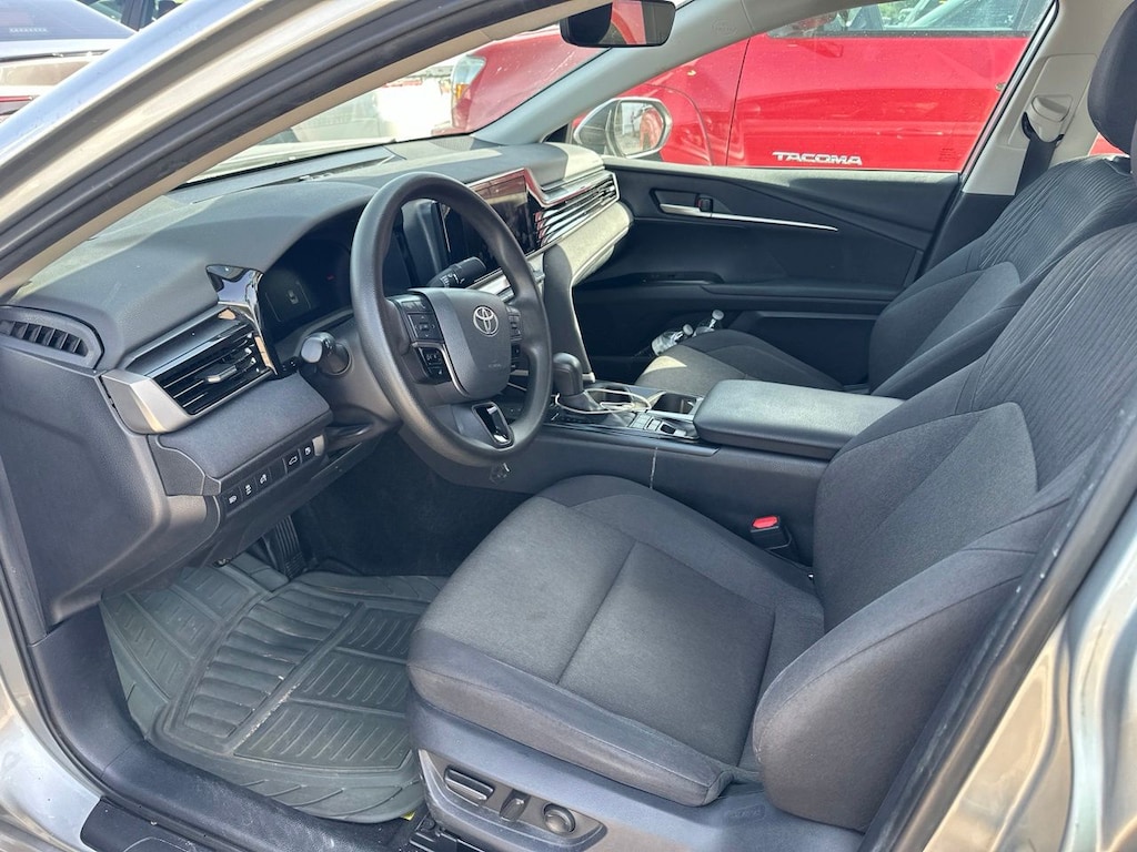 Used 2025 Toyota Camry LE w/Convenience Package/16-in Silver-Finished All Sedan